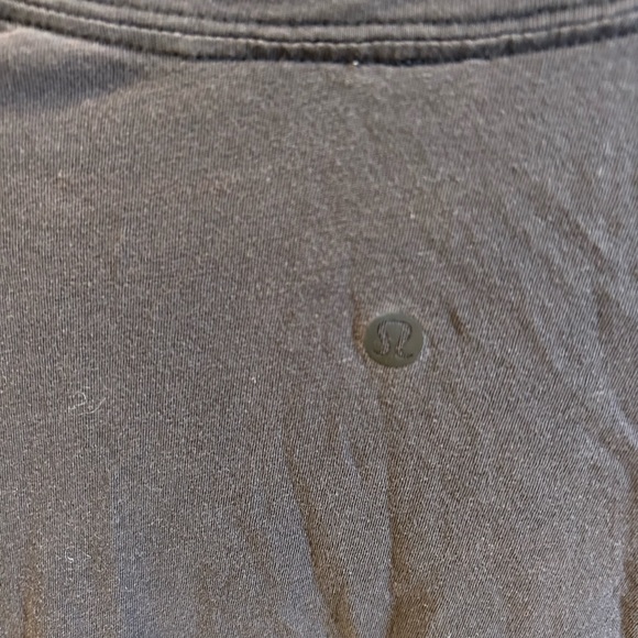 Lululemon loose tshirt - Picture 3 of 3